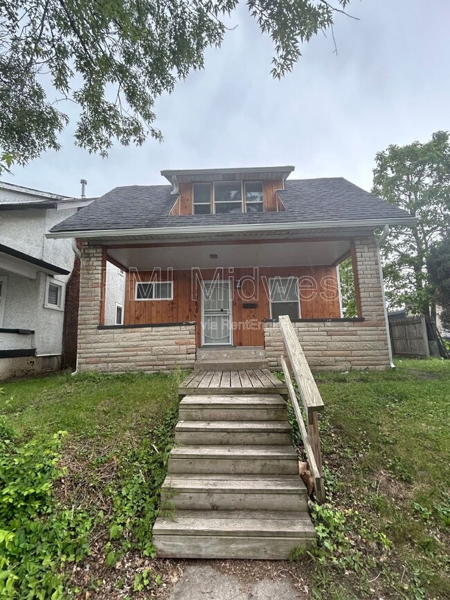 Building Photo - 2868 Indianapolis Ave