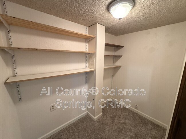 Building Photo - 3525 Fair Dawn Dr