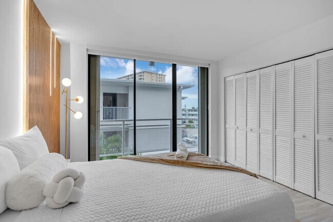 Building Photo - 468 Golden Isles Dr