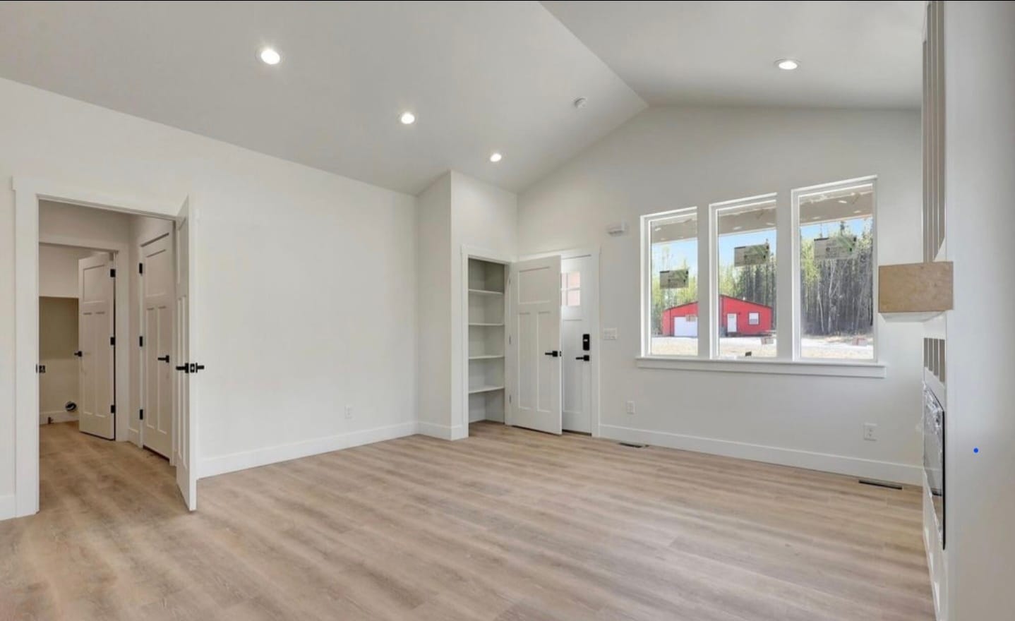 Building Photo - 2631 N Prospect Dr