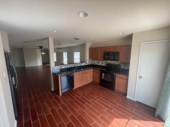 Building Photo - 220 Chalk Mountain Dr