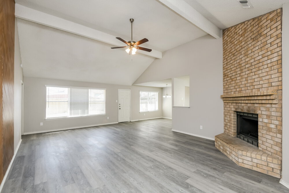 Building Photo - 8221 Cloverglen Ln