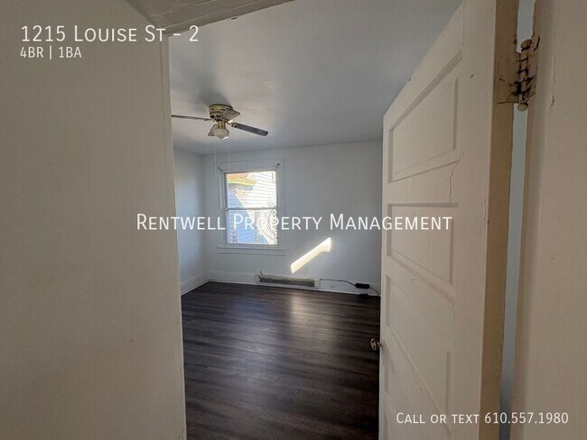 Building Photo - 1215 Louise St