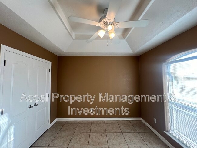 Building Photo - 3013 Constellation Dr
