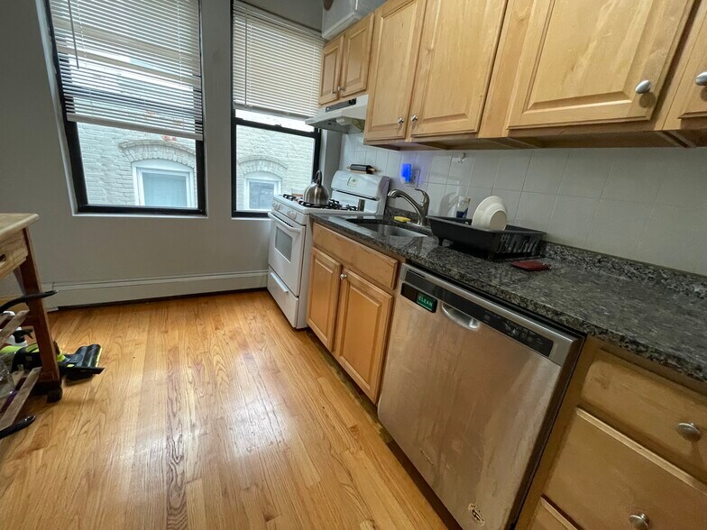 Building Photo - 181 Allston St