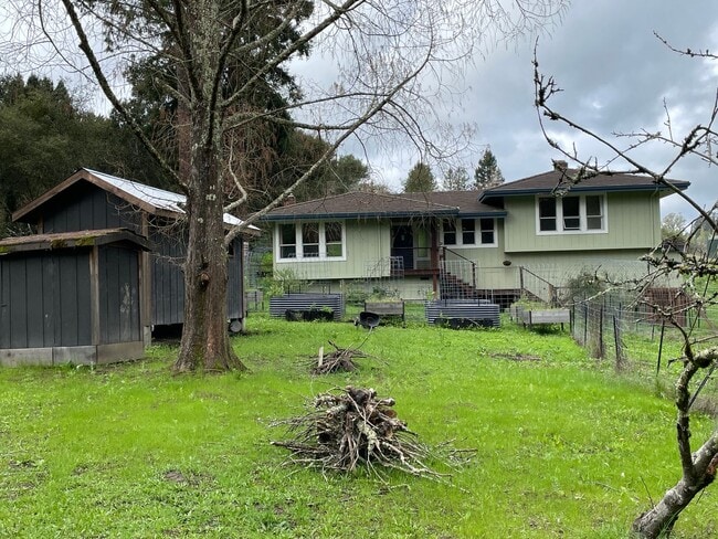 Building Photo - 1138 square feet Private Two bedroom, two bath upgraded home on 4 acres, 1 car garage, chicken co...