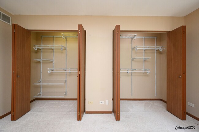 Building Photo - 340 Woodridge Cir