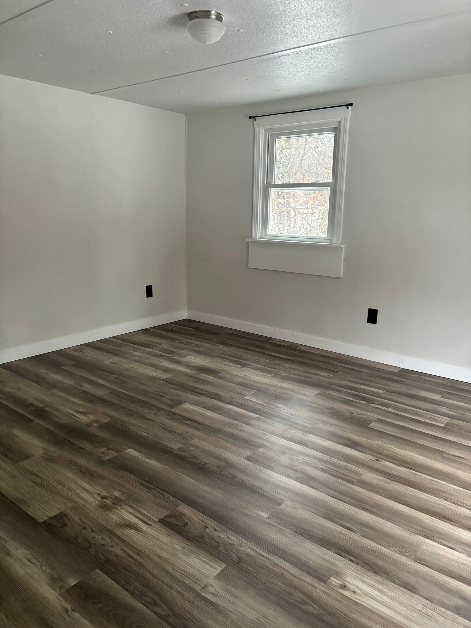 Master bedroom - 2427 Sanford Rd