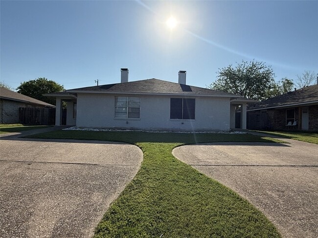Building Photo - 9672 Windy Ridge Rd