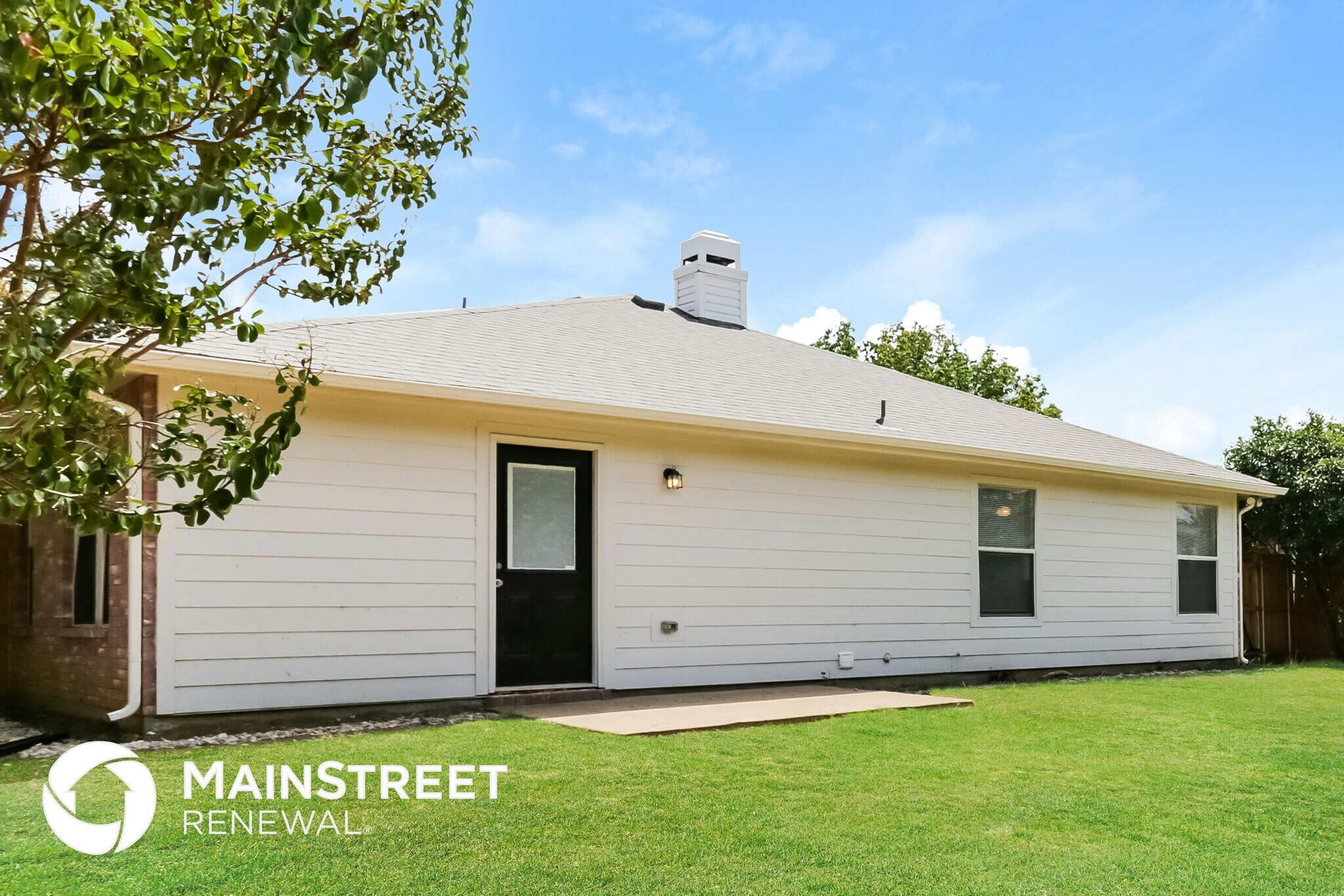 Building Photo - 805 Encino Dr