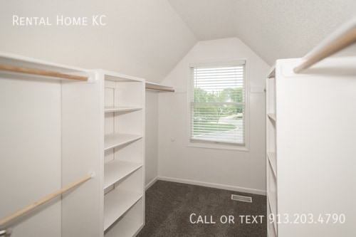 Building Photo - 9105 W 132nd Terrace