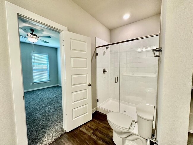 Building Photo - 9844 Grosbeak Ln