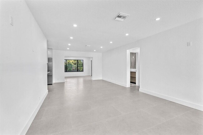Building Photo - 8011 SW 18th Terrace