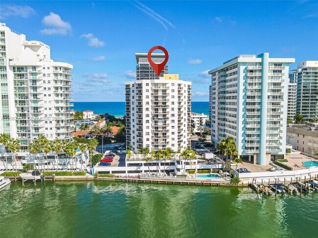 Building Photo - 5880 Collins Ave
