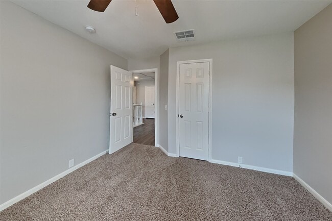 Building Photo - 4714 Pin Oak Creek Ln