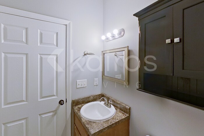 Building Photo - 603 Hudson Ave