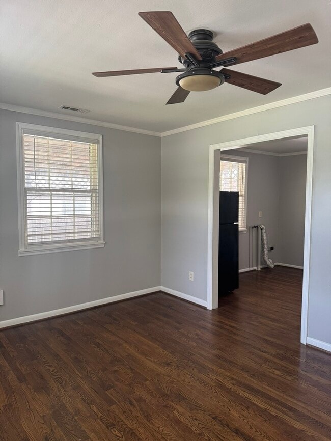 Building Photo - 600 Delray Dr