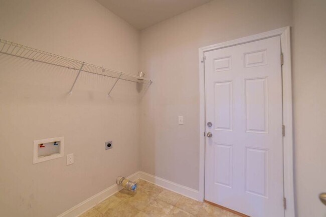 Building Photo - 119 Spoonbill Cir