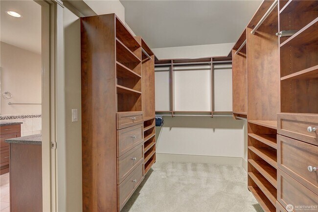 Building Photo - 2Bd/2Ba Kirkland Condo