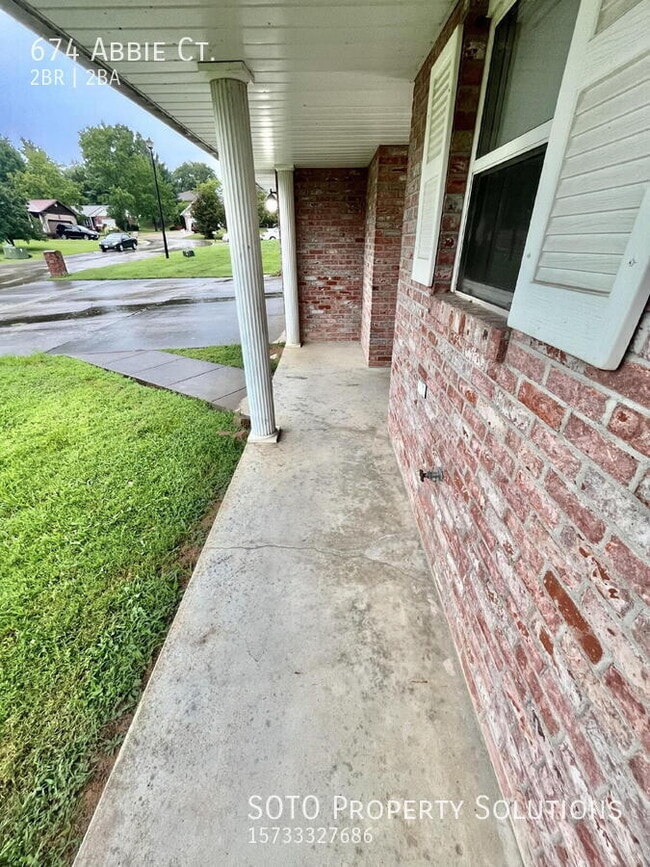 Building Photo - 674 Abbie Ct