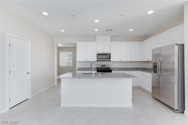 Building Photo - 819 Cottonwood Hl Pl