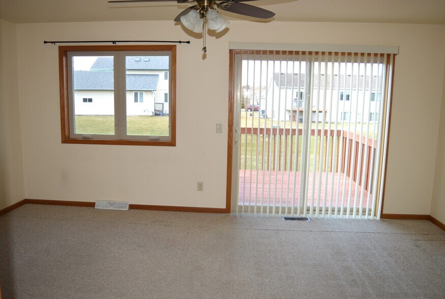 Building Photo - 1121 Union Rd