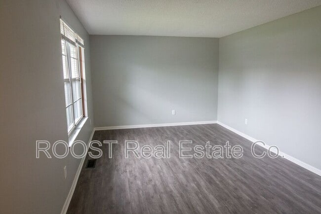 Building Photo - 942 Timothy Dr