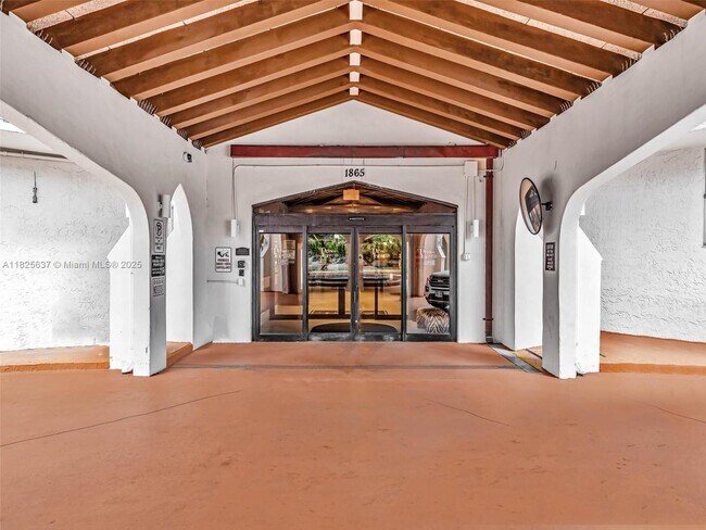 Building Photo - 1865 S Ocean Dr