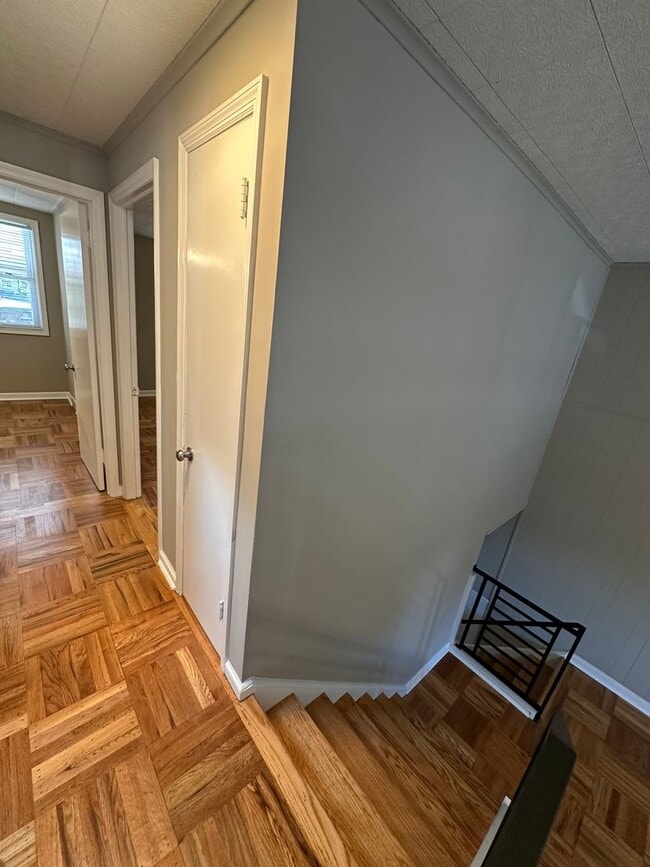 Building Photo - Beautifully Renovated 3-Bedroom Split-Leve...