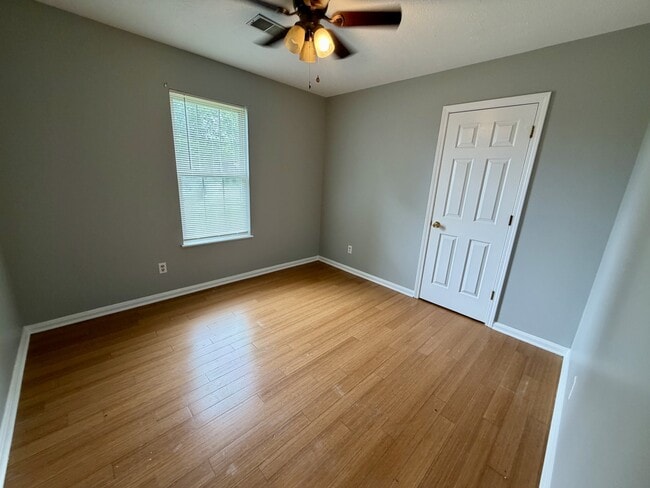 Building Photo - 115 Carey Ct