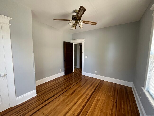 Building Photo - 356-358-358 Midland St