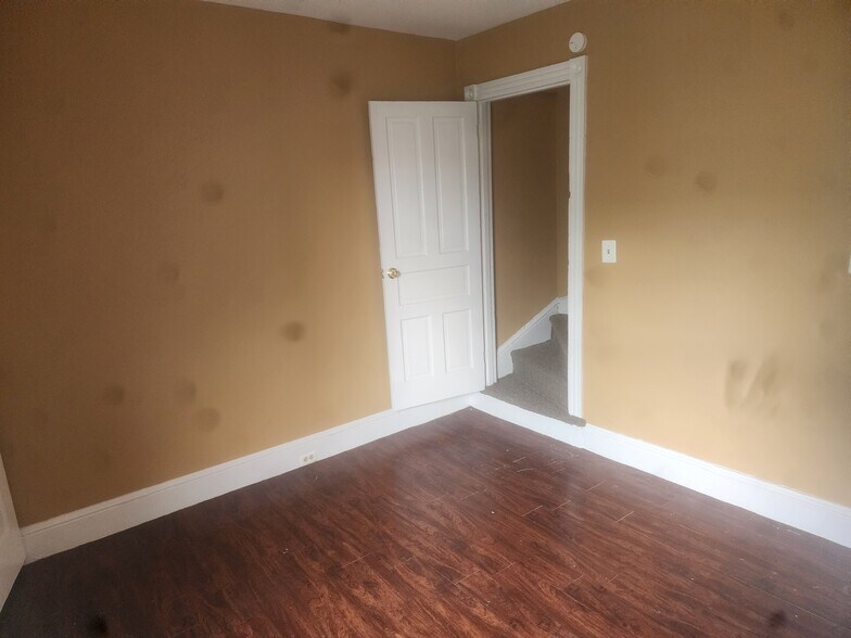 Building Photo - 519 tulpehocken street