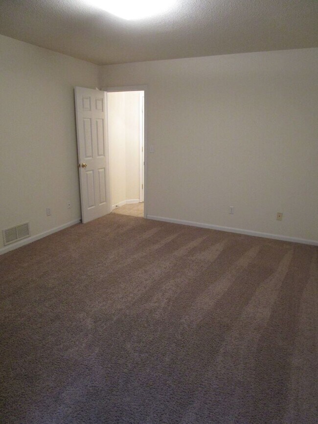 Building Photo - 4404-4404 W Jeana Ct