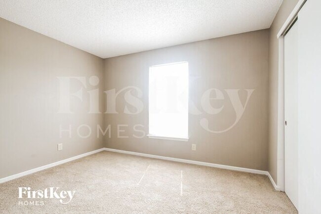 Building Photo - 7912 Puckett Ln