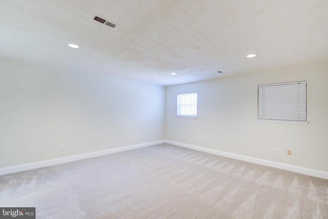 Building Photo - 14536 Castleford Ct
