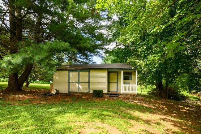 Building Photo - 4512 Rutherford Way