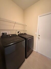 Building Photo - Single Family Home in Gated PSL Community