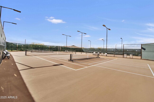 Building Photo - 5854 S Del Rancho