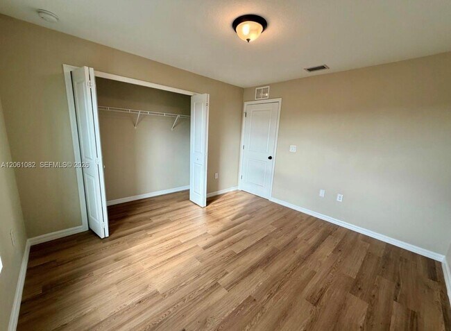 Building Photo - 7033 Waldo Cir