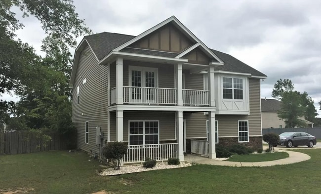 Building Photo - Charming 3-bedroom, 2.5-bathroom home located in the heart of Hopkins, SC