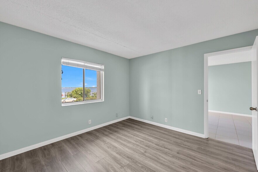 Master view - 2885 Palm Beach Blvd