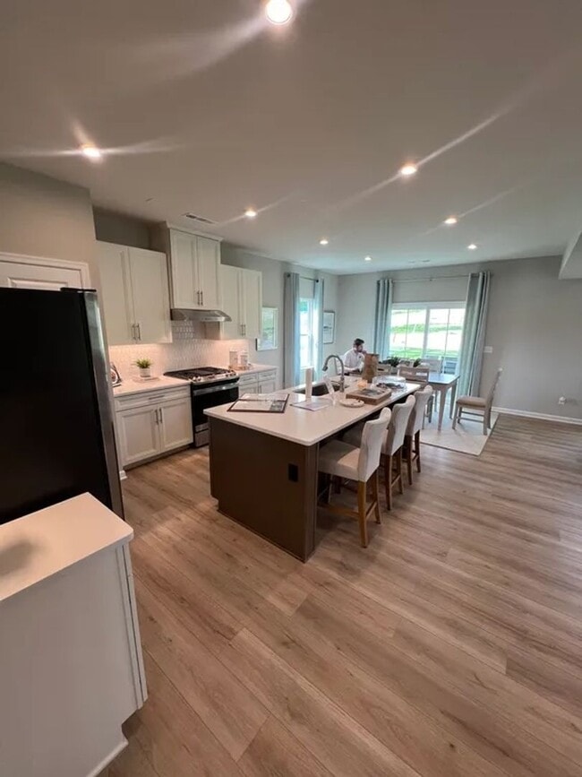 Building Photo - New 3BR Home in Antioch