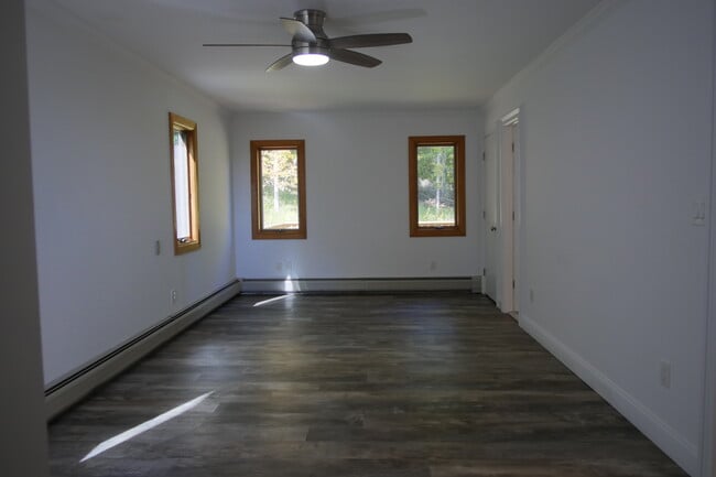 Building Photo - 589 Overlook Rd