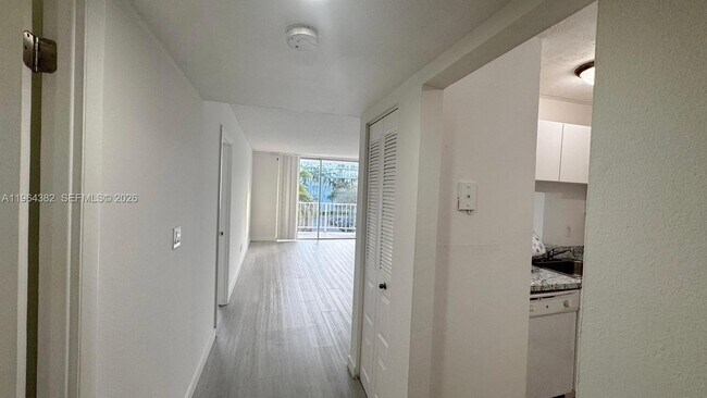 Building Photo - 484 NW 165th St