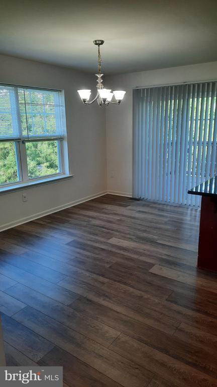 Building Photo - 805 Admiral's Quay Dr