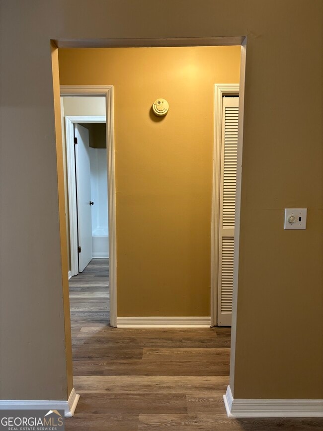 Building Photo - 207 Admiral's Walk Dr