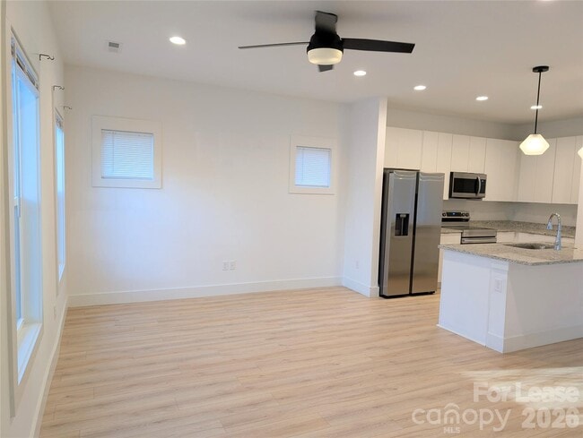 Building Photo - 26 Cub Rd