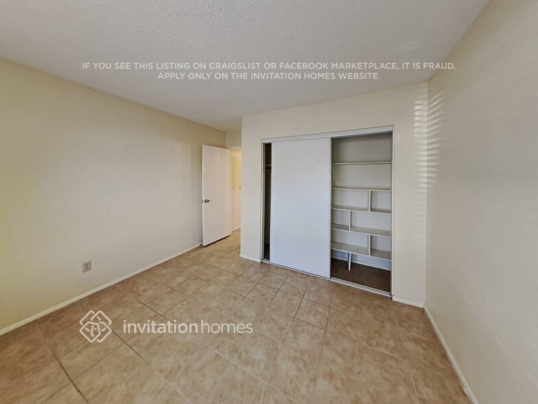 Building Photo - 10851 W Ruth Ave