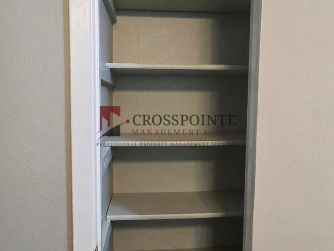 Building Photo - Available Now! Spacious 2-Bedroom, 1.5-Bath Townhome in White Oak!