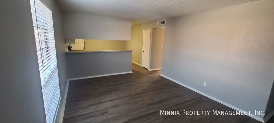 Building Photo - 3007 W Louisiana Ave